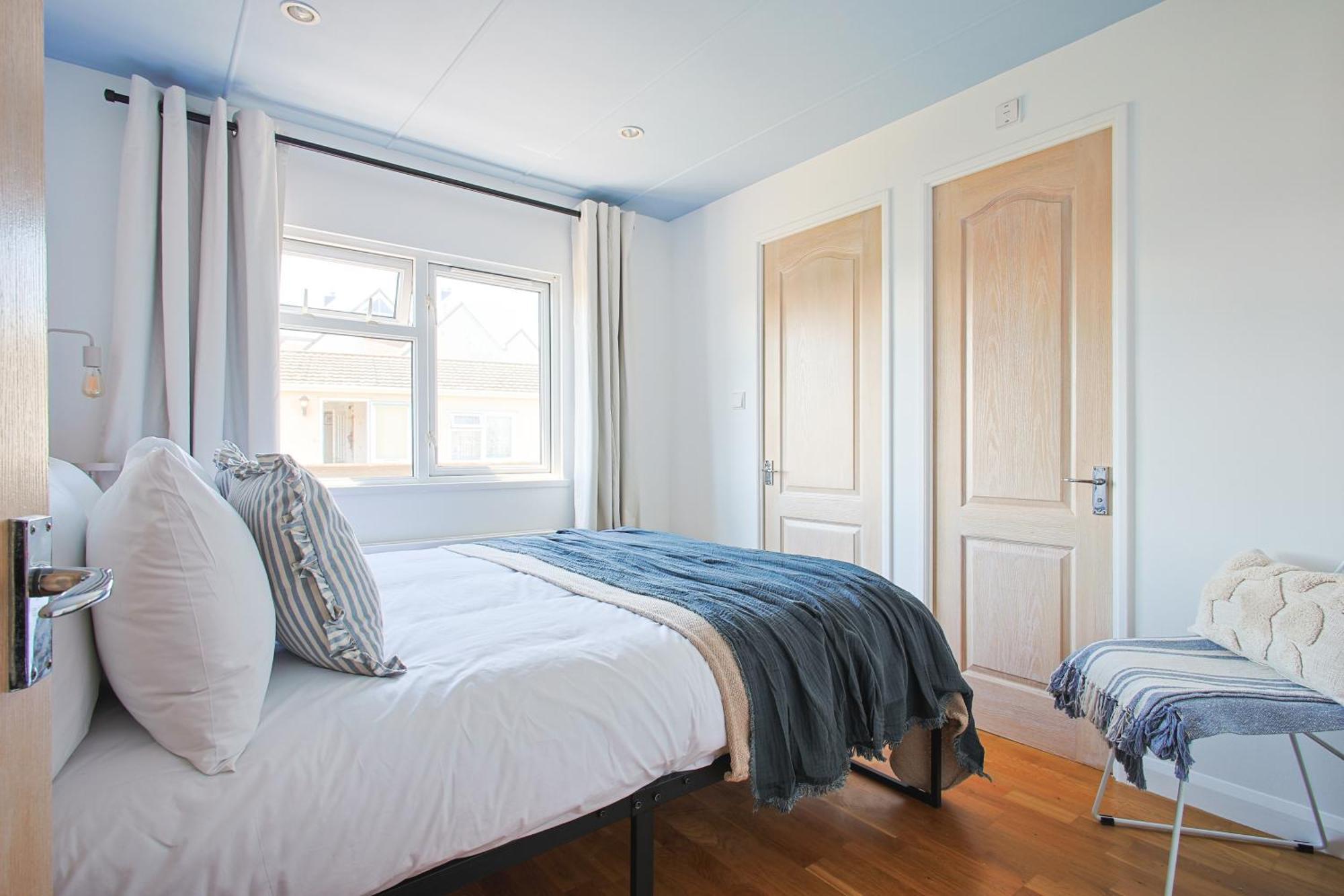 Holiday home The Retreat, Waterfront & Log Burner