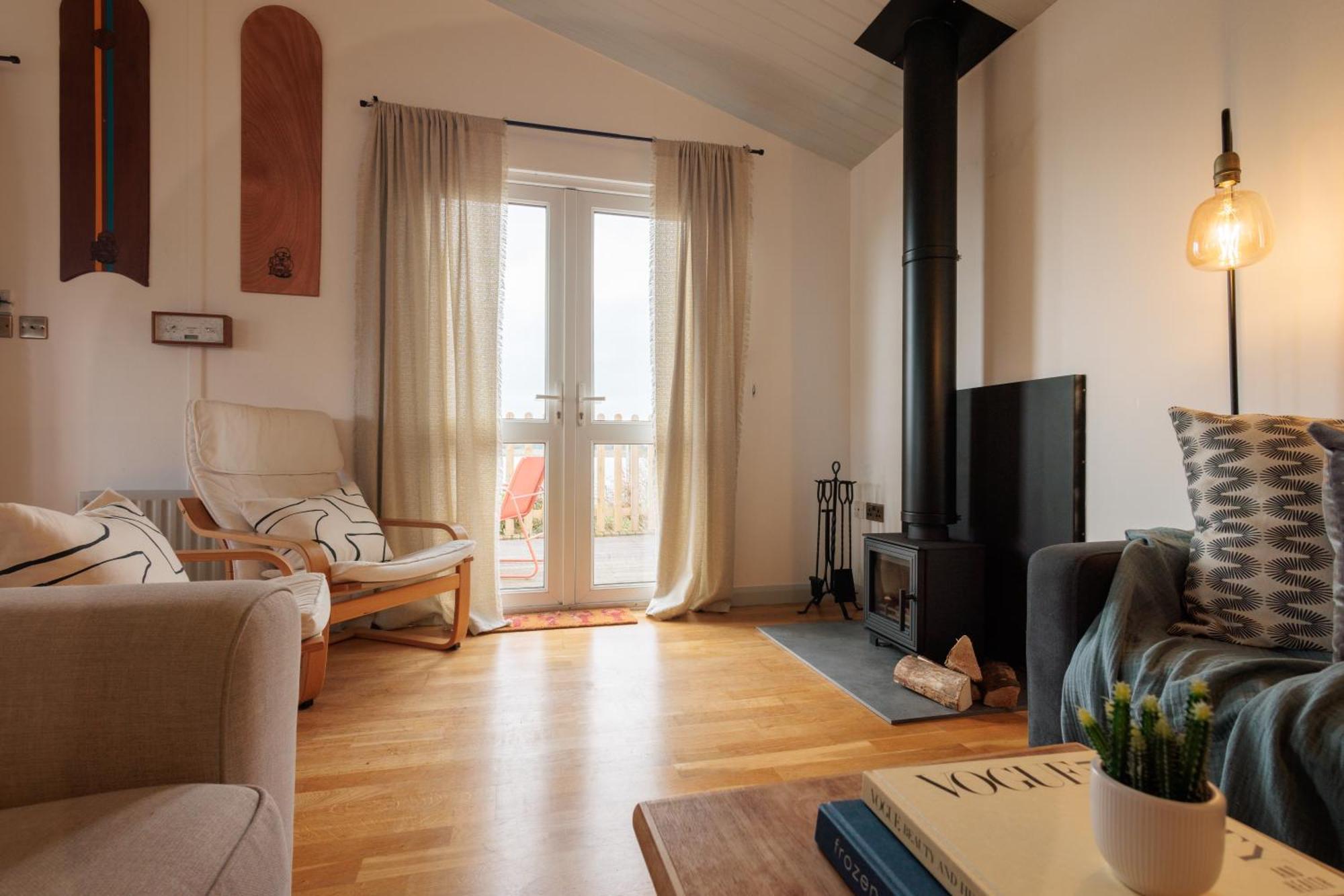 The Retreat, Waterfront & Log Burner Holiday home Christchurch (Dorset)