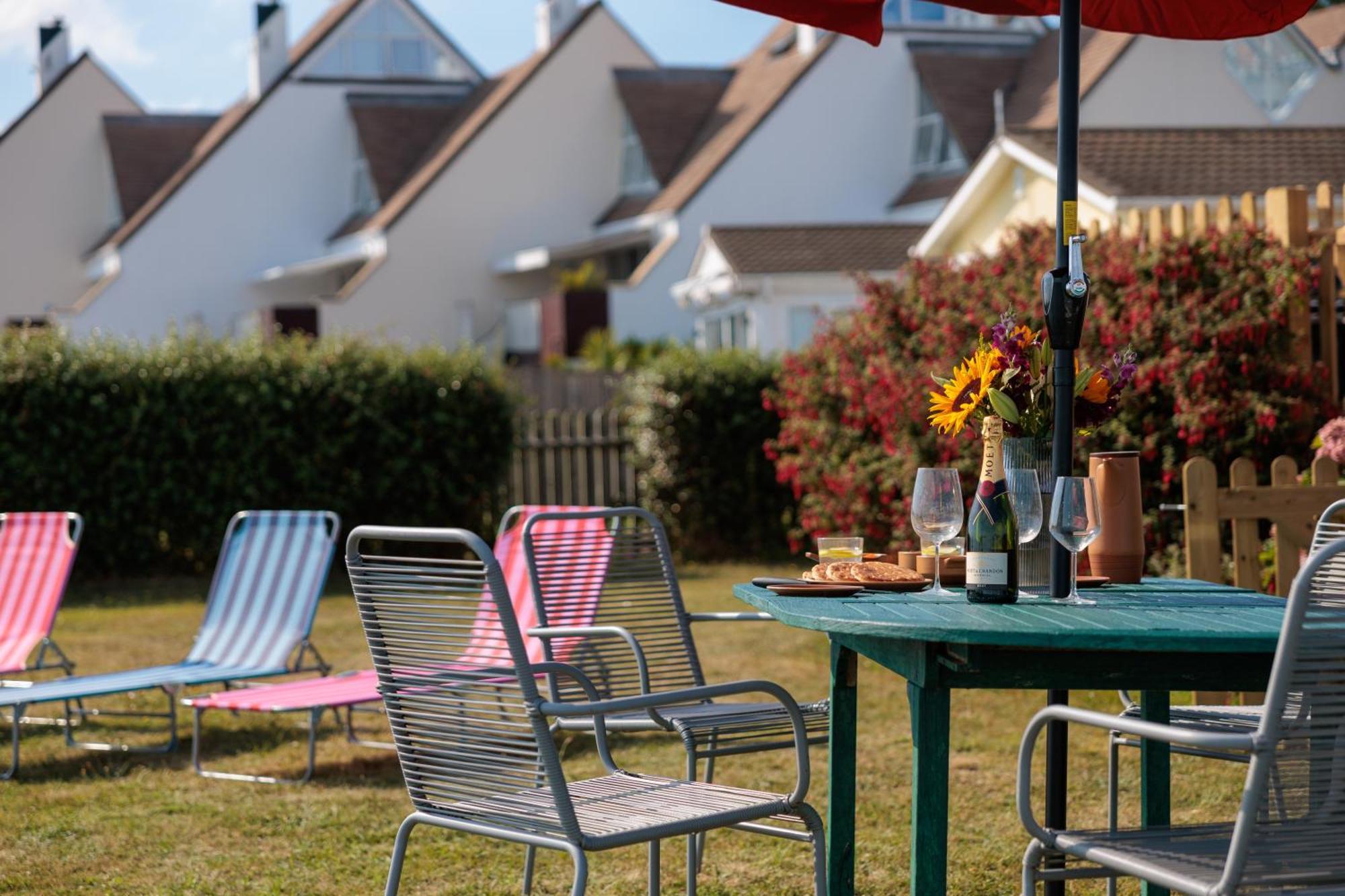 The Retreat, Waterfront & Log Burner Christchurch (Dorset)