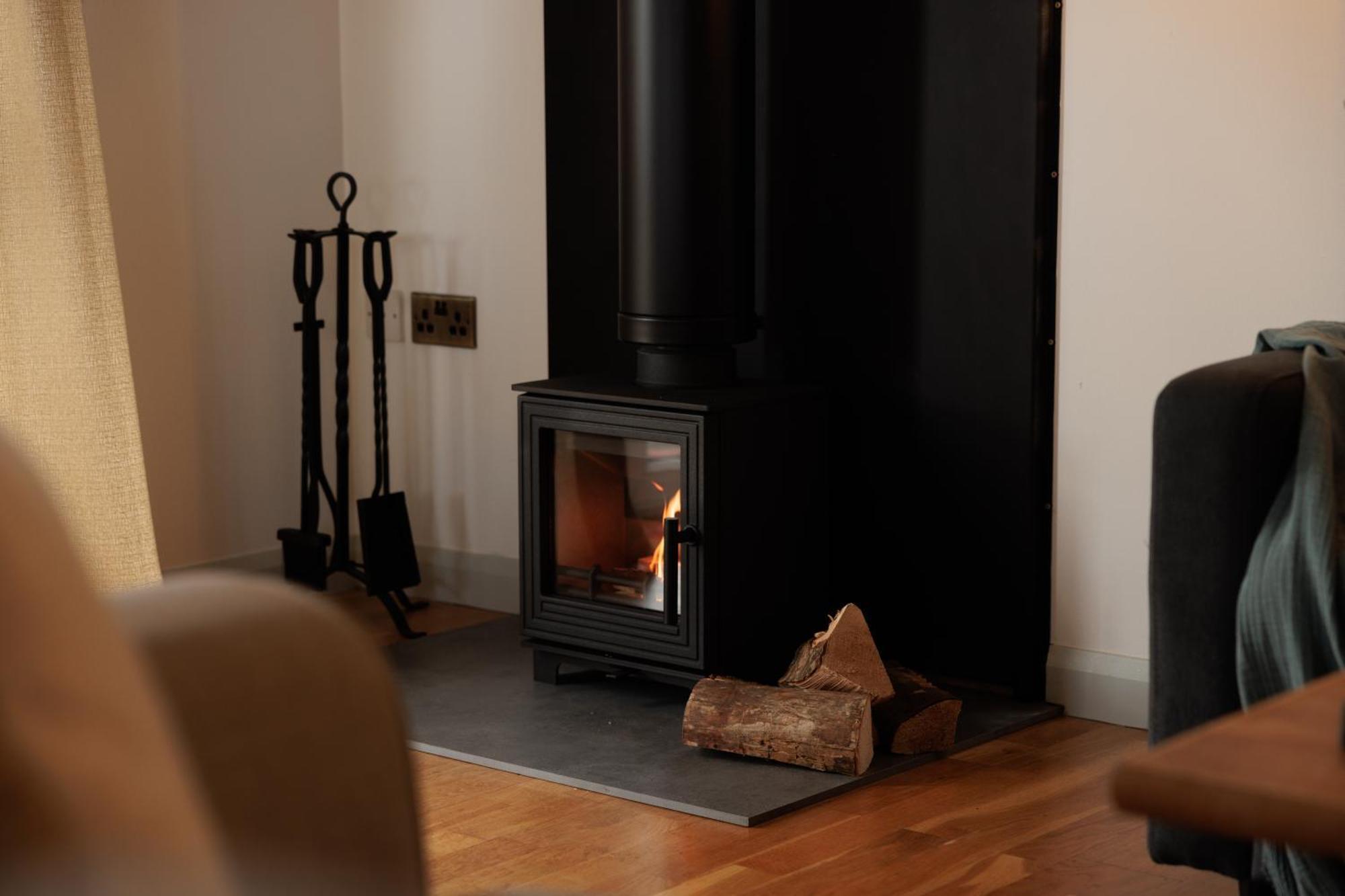 Holiday home The Retreat, Waterfront & Log Burner